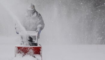 Als het in de winter stormt en sneeuwt.